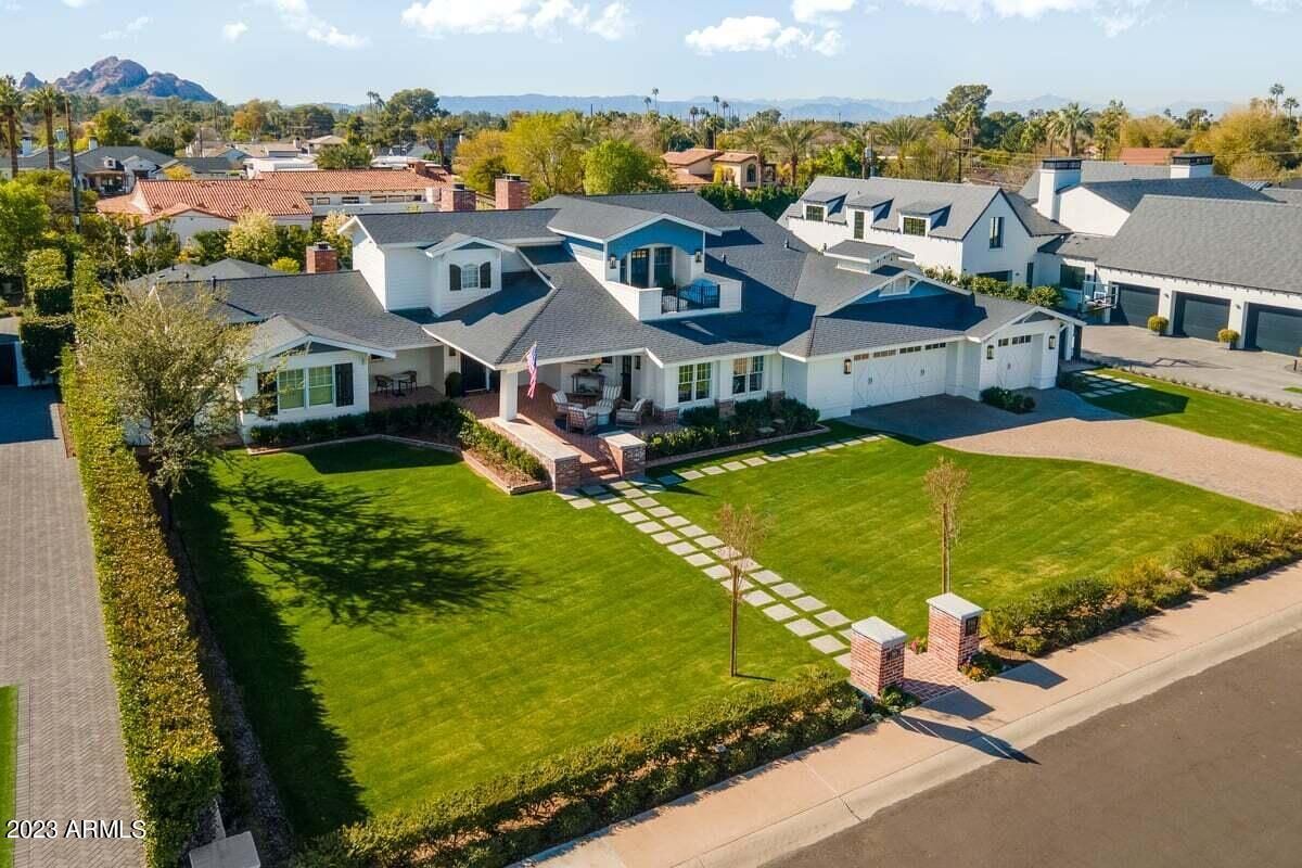 Arcadia Proper home on East Calle Del Sud in Phoenix 85018, sold by Candelaria Luxury Properties